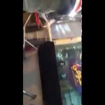 بالفيديو.. تعطل مركبة ليلاً على طريق الملك عبدالله بالرياض يتسبب بكارثة