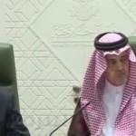 حفرة داخل مواقف السيارات بكلية التربية تكاد أن تقصم ساق طالب إلى قسمين وتعيقه عن المشي …