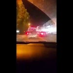 بالفيديو …. مهايط شاب يولع بشعر رأسه النار