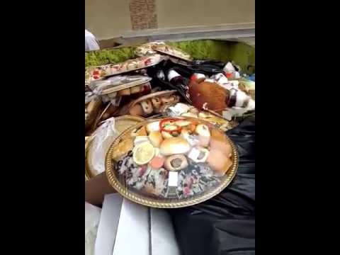بالفيديو:  رمي أطباق حلوى ومعجنات جديدة في سلة المهملات!
