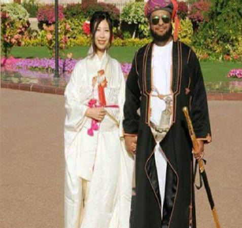 في واقعة نادرة الحدوث..بالفيديو:عماني من الأسرة الحاكمة يتزوج من أميرة يابانية في مسقط