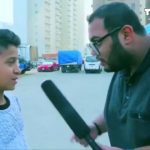 ترتدي الزي العسكري .. بالفيديو : إعلامية تحمل السلاح برفقة الجنود في الحد الجنوبي