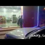 بالفيديو.. مواطن يوثق وجود “أسد” أمام الجامعة