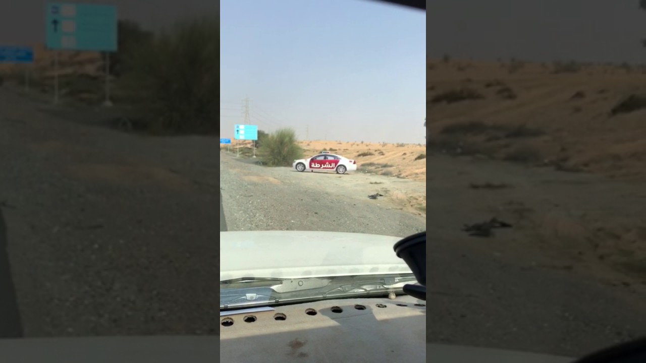 بالفيديو: قائد سيارة يكشف سر دوريات شرطة مزيفة تراقب الطرق