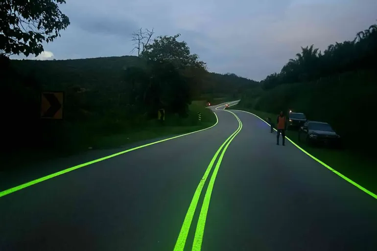 توهج الطريق