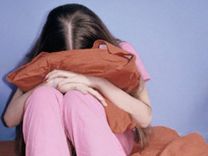 مواطن استدرج ابنة جاره القاصر وأغتصبها عدة مرات متسبب بحملها