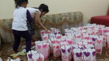 لجنة التنمية الاجتماعية الأهلية بقفار توزيع هدايا العيد على الأطفال في مصلى العيد