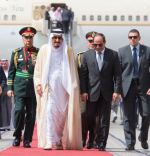 الصور: 7 مشاهد ترسم حفاوة استقبال الملك سلمان في القاهرة