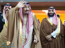 بالفيديو… خادم الحرمين الشريفين يصل منطقة حائل ويشرف حفل استقبال الأهالي