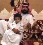 بالفيديو : مواطن يقرر تغيير اسم ابنه من تميم إلى سلمان دعما لقرار قطع العلاقات مع قطر