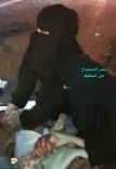 قبل قليل ممرضتان تنقذان مصاب حادث مروري على طريق المدينة جنوب حائل