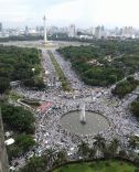 إندونيسيا .. عشرات الآلاف يتظاهرون ضد حاكم جاكرتا المسيحي .