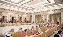 بالصور.. الملك سلمان يستقبل أهالي حائل ويضع حجر الأساس لعدد من المشروعات