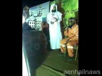 بالفيديو: عامل نظافة يبهر حضور مسابقة قرآنية بصوته الجميل