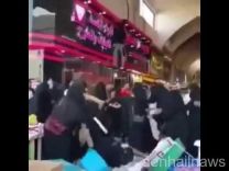 بالفيديو: مشاجرة بين مجموعة نساء سعوديات داخل إحدى الأسواق
