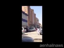 بالفيديو .. شاب يتهجم على إمام جامع أثناء الخطبة ويمتدح “داعش”