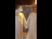 بالفيديو: مواطن يقسم بتغير اسم ابنه البالغ 20 عامًا على اسم ضيفه أكراماً له