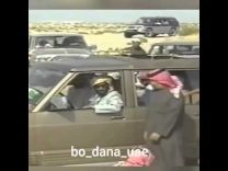 فيديو نادر للشيخ زايد وهو يرمي على رأس محمد بن زايد برتقالة