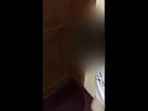 بالفيديو : ضرب طفل ضربا وحشياً بسبب تشجيع النادي الأهلي والجهات المختصة تبحث عنه