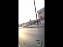 بالفيديو: درباوي يفحّط أمام دورية أمنية أثناء محاولة إيقافه