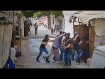 بالفيديو: شاهد لحظة القبض على “زعيم داعشي” بمخيم عين الحلوة جنوب لبنان
