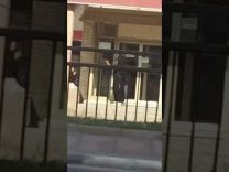 بالفيديو: بسبب السناب شات فتاة ترقص امام الماره في شارع القدس