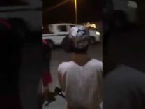 بالفيديو :مفحط يصر على التفحيط امام دورية شرطة بميدان عام وسط صياح المتجمهرين