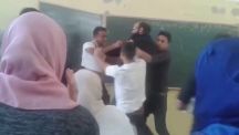 بالفيديو : مشاجرة عنيفة بين أستاذ و تلميذ داخل الفصل