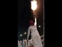 بالفيديو: شاب يطلق النار من سلاح كلاشنكوف بمناسبة فكاد يتسبب في كارثة