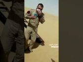شاهد.. أول فيديو للطيار الأردني بعد سقوط طائرته في نجران .. لماذا التقط جوال أحد منقذيه؟! .