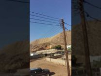 محافظ محايل يُفارق صمته ويُدين الجميع.. ويحيل المواطن والمقاول ومصور الفيديو للتحقيق!