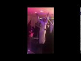بالفيديو .. الرجال يرقصون عند النساء بحفل زواج يثير الجدل ( هل هذا الفعل تطور أم نقص )