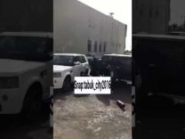 بالفيديو: سائق سيارة فارهة يتحرش باربع فتيات سعوديات وينزع نقاب إحداهن!
