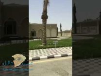 مسجد بمواصفات مبهرة على طريق السريع
