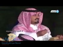 شاعر يقتحم استوديو قناة تلفزيونية على الهواء مباشرة لاستضافته بالقوة