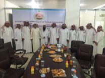 جمعية البر الخيرية بالقاعد تسلّم إعانات المقبلين على الزواج