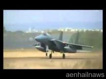 فيديو: طيار سعودي يستعرض بمقاتلة إف 15 فوق أسلحة الحوثيين