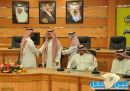 يتعجبون لعدم وجود صورة الأمير سلمان بن عبد العزيز بقاعة الإجتماعات في مبنى الادارة….#العديد من موظفي إدارة تعليم حائل