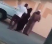 الشاب المعتدي على رجل وامرأة مسنين: والدي متوفى وأمي تسكن بالدمام.. وهذه حقيقة ما جاء في الفيديو