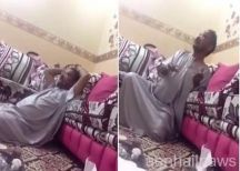 بالفيديو أبناء مواطن سعودي يسجلون له مقطعاً أثناء مشاهدته مصارعة حرة