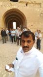 الرحالة السعودي محمد الهمزاني يزور قصر الحرانة بالأردن