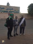 الرحال السعودي وزملاءه ينطلقون من مقر صحيفة عين حائل ويصلون قرية نقبين