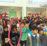 الطالب خالد سعود الشمري بأحد مدارس منطقة حائل يحصل على جوائز بسبب دعوه وهو لم يشارك بالمسابقة