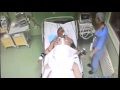 في العناية المركزة حتى الموت – فيديو#طبيب يضرب مريض بالقلب