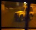 جيب ربع ( بحي صديان بمدينه حائل ) والراكب يوثق مطاردة دورية الشرطة لهما بالفيديو# بالفيديو _دورية شرطه بدون أنوار تطارد سيارة