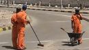 يقيم حملة نظافة شاملة لساحات المدارس #مكتب الخدمات البلدية بالناصرية