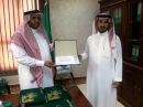 يكرم المتميزين بالميدان #مدير مكتب التربية ببقعاء