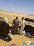 حائليان يعانيان من تخلف عقلي يفترشان الرمال ويلتحفان أكياس الأعلاف #مناشدة المسؤلين وأهل الخير