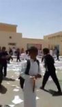 طلابها الكتب الدراسية..وتتوعد بالمزيد#”;التربية”; تعلق نتائج مدرسة مزق