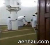 على معلم التحفيظ المعتدي على طالب في المسجد
